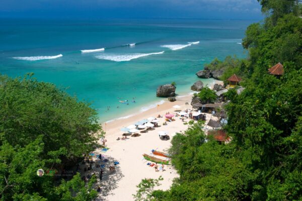 Uluwatu Tour – Where Ocean Thrills and Timeless Traditions Converge - Image 3