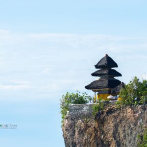 Uluwatu Tour – Where Ocean Thrills and Timeless Traditions Converge